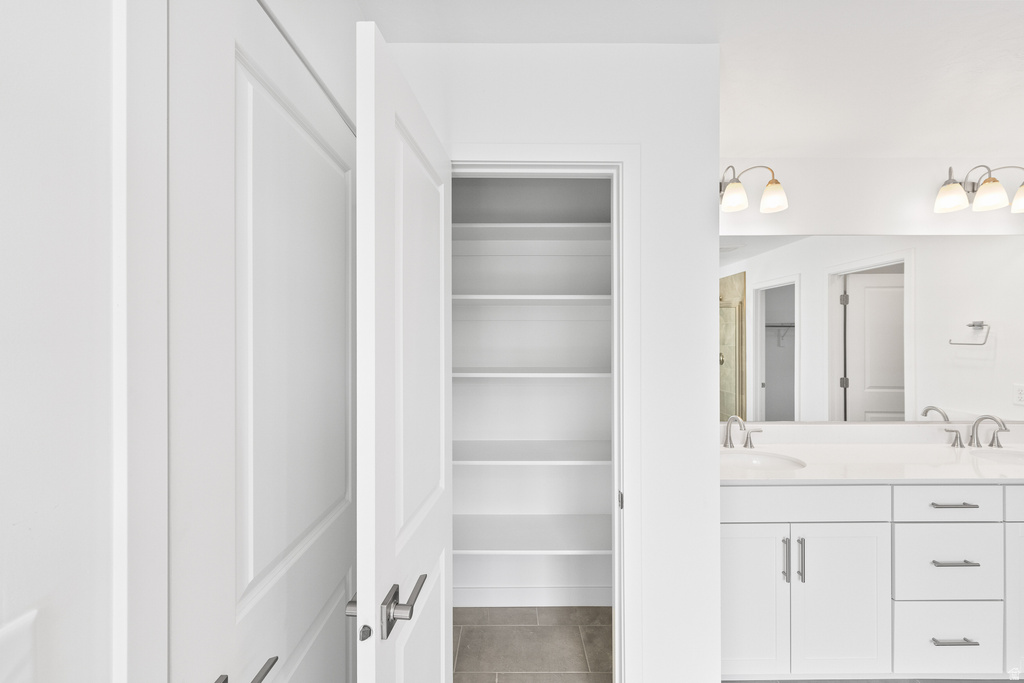 5477 N SADDLE STONE DR. #534 Eagle Mountain, UT 84005