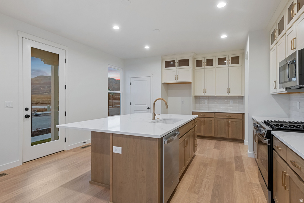 6988 W LAKE AVE South Jordan, UT 84009