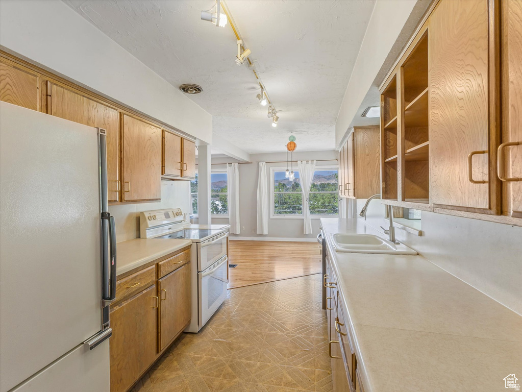 1815 E HILLCREST AVE Salt Lake City, UT 84106