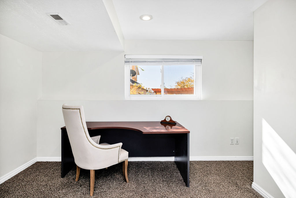 2009 N 150 E Centerville, UT 84014