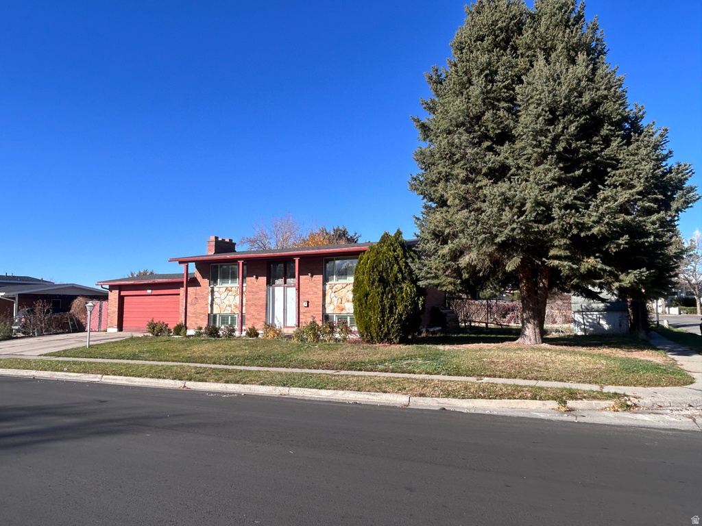 547 E PIONEER AVE Sandy, UT 84070