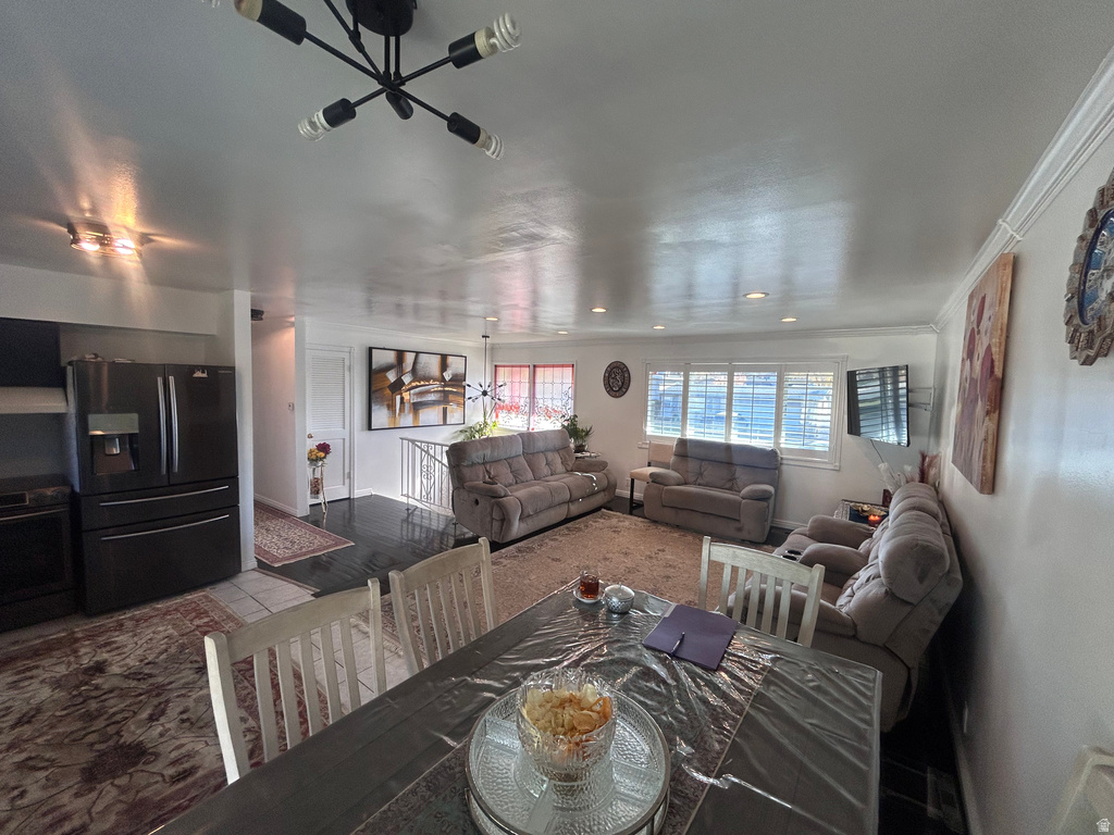 547 E PIONEER AVE Sandy, UT 84070