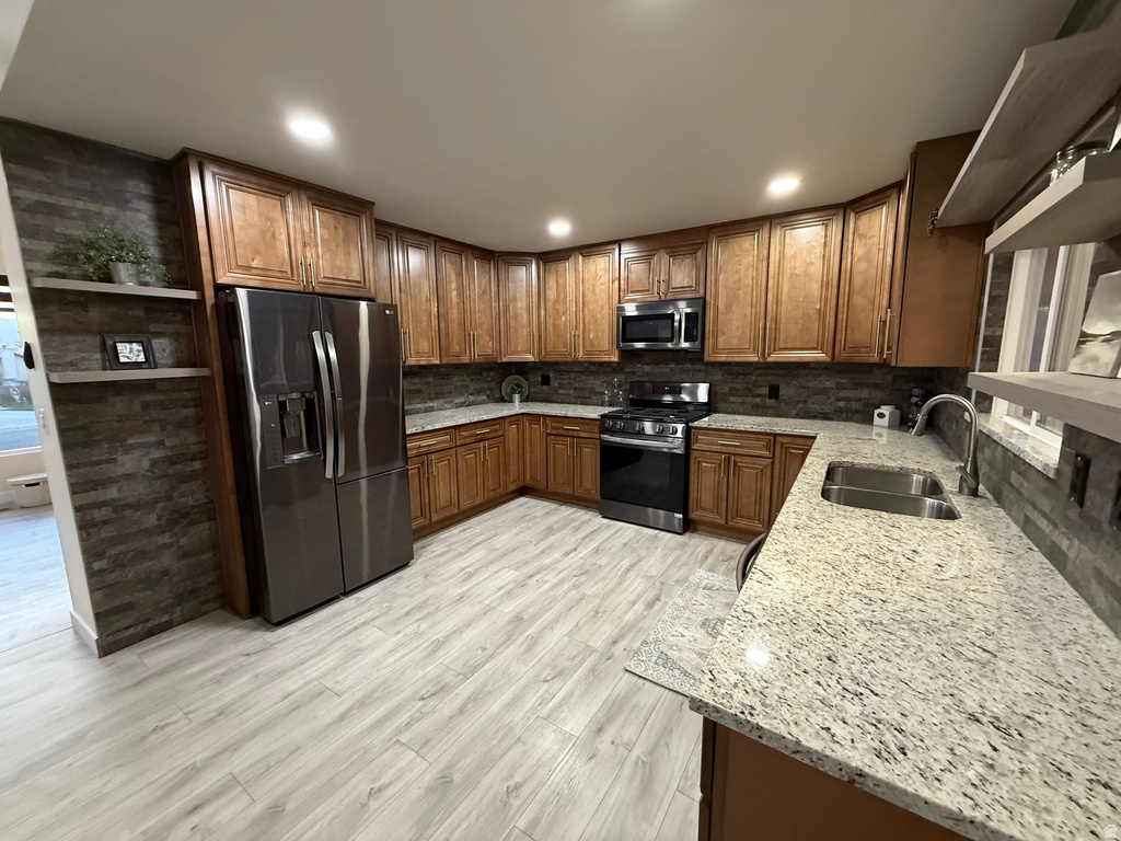 101 E REMBRANDT CIR Sandy, UT 84070