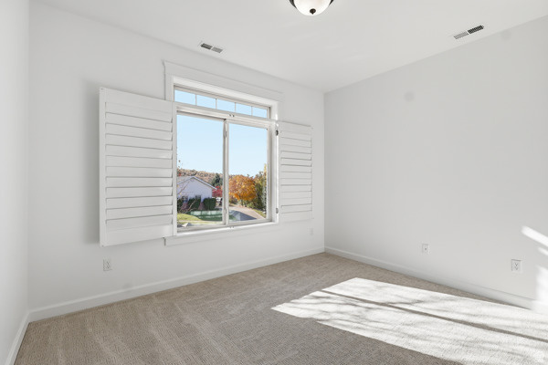 1605 MOUNTAIN RD Logan, UT 84321