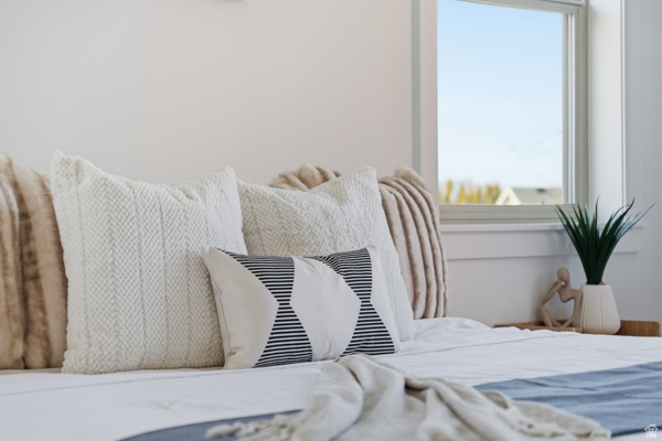 1605 MOUNTAIN RD Logan, UT 84321