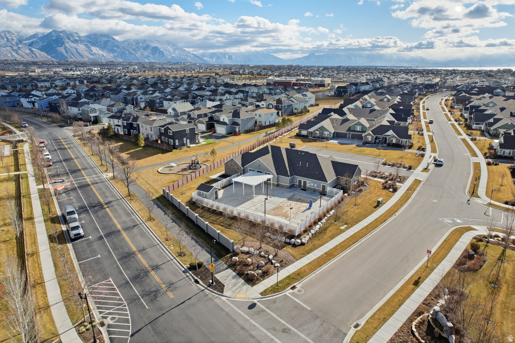 212 W WHITEWATER DR Vineyard, UT 84059