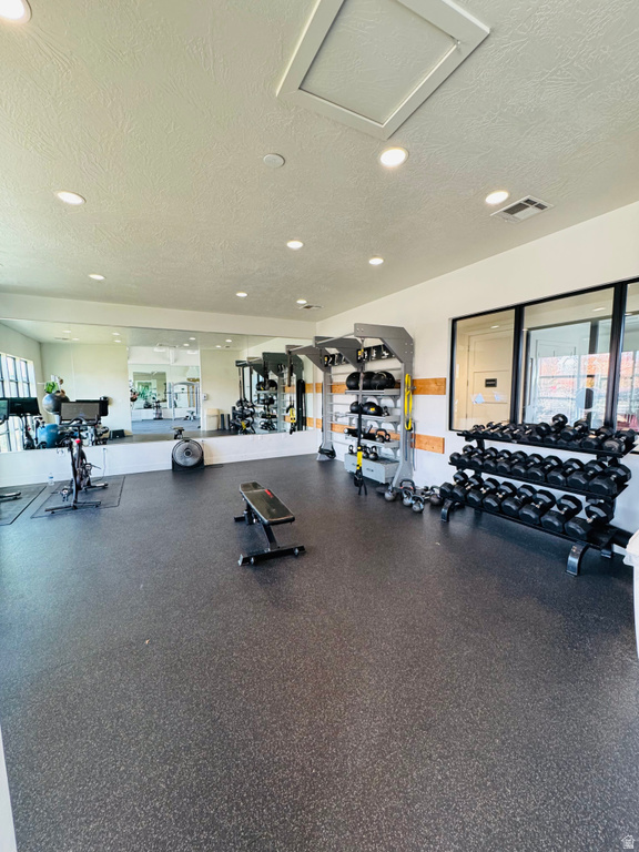 212 W WHITEWATER DR Vineyard, UT 84059