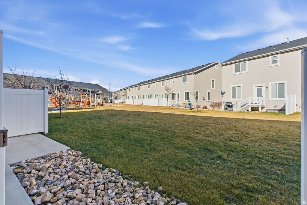 212 W WHITEWATER DR Vineyard, UT 84059