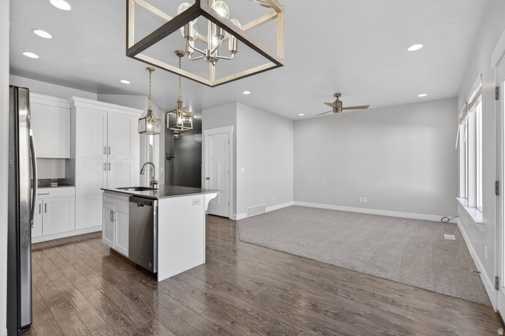 212 W WHITEWATER DR Vineyard, UT 84059