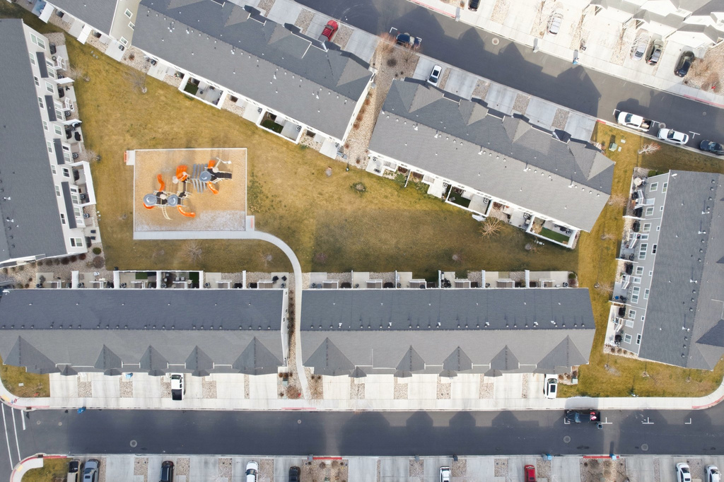 212 W WHITEWATER DR Vineyard, UT 84059