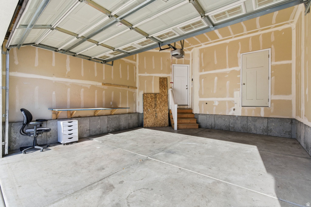 212 W WHITEWATER DR Vineyard, UT 84059