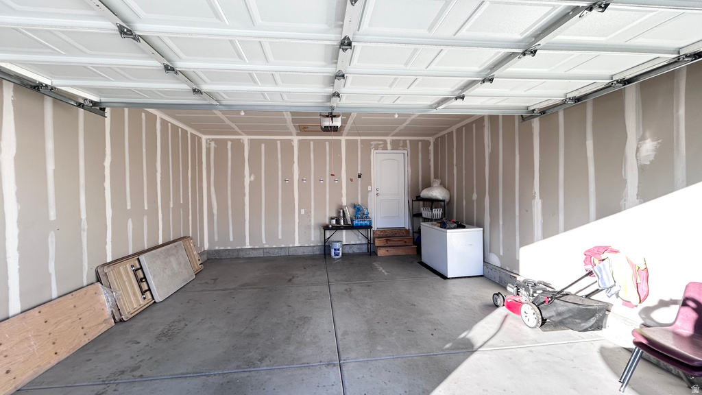 9024 W NEWHOUSE DR Magna, UT 84044