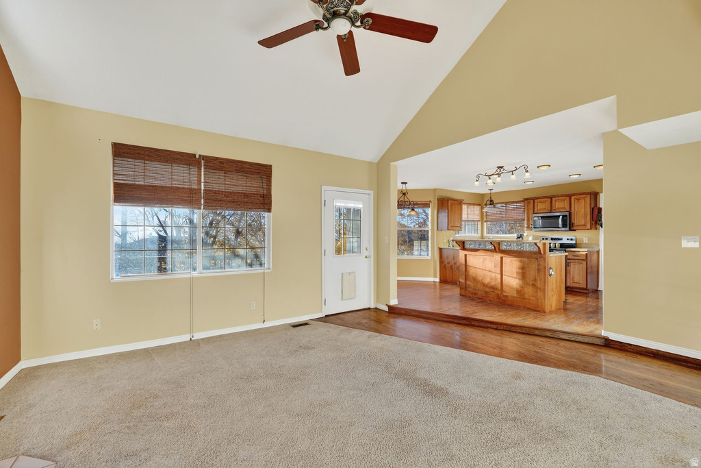 10172 S SNOW IRIS WAY Sandy, UT 84092