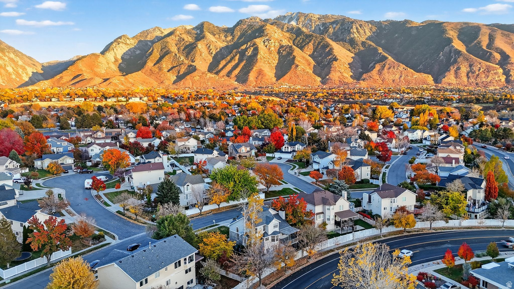 10172 S SNOW IRIS WAY Sandy, UT 84092