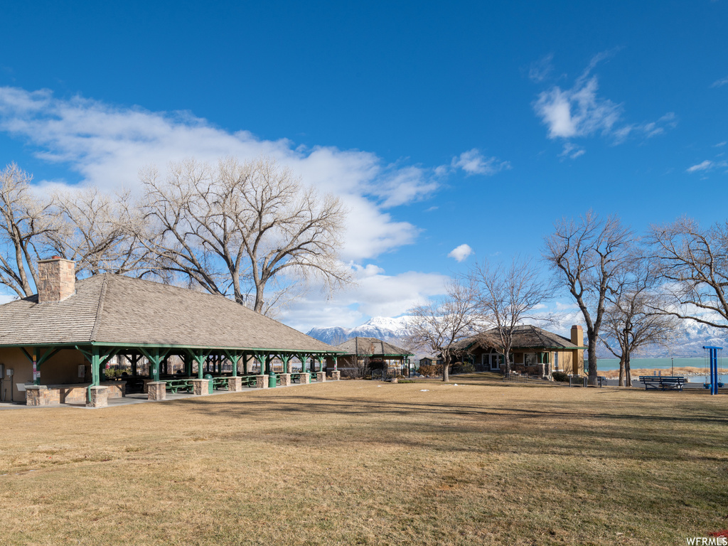 353 BAYSIDE DR Saratoga Springs, UT 84045