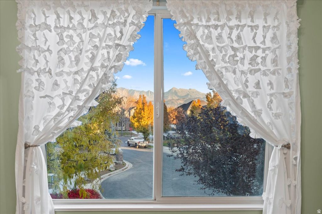 3376 W WATER CRESCENT PL South Jordan, UT 84095