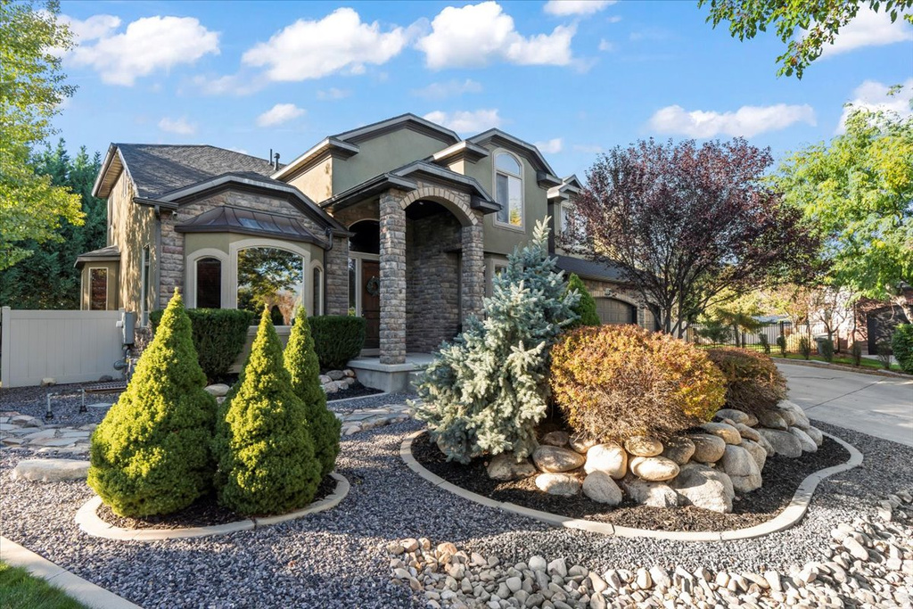 3376 W WATER CRESCENT PL South Jordan, UT 84095