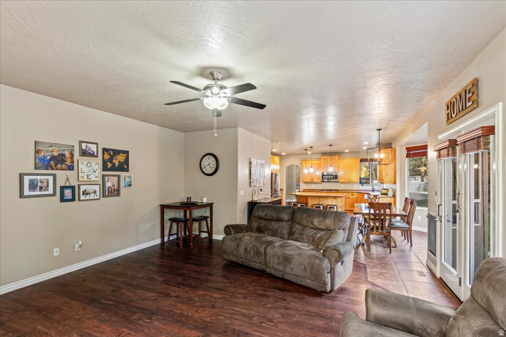 3376 W WATER CRESCENT PL South Jordan, UT 84095