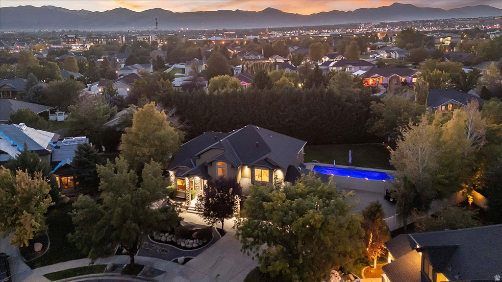 3376 W WATER CRESCENT PL South Jordan, UT 84095