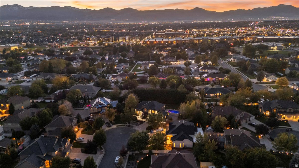 3376 W WATER CRESCENT PL South Jordan, UT 84095