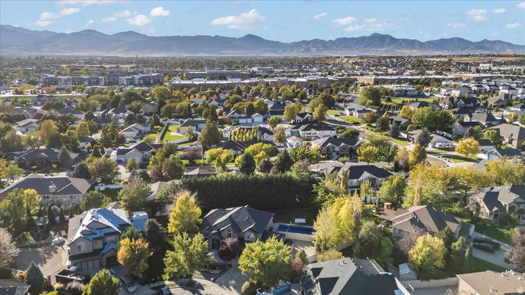 3376 W WATER CRESCENT PL South Jordan, UT 84095