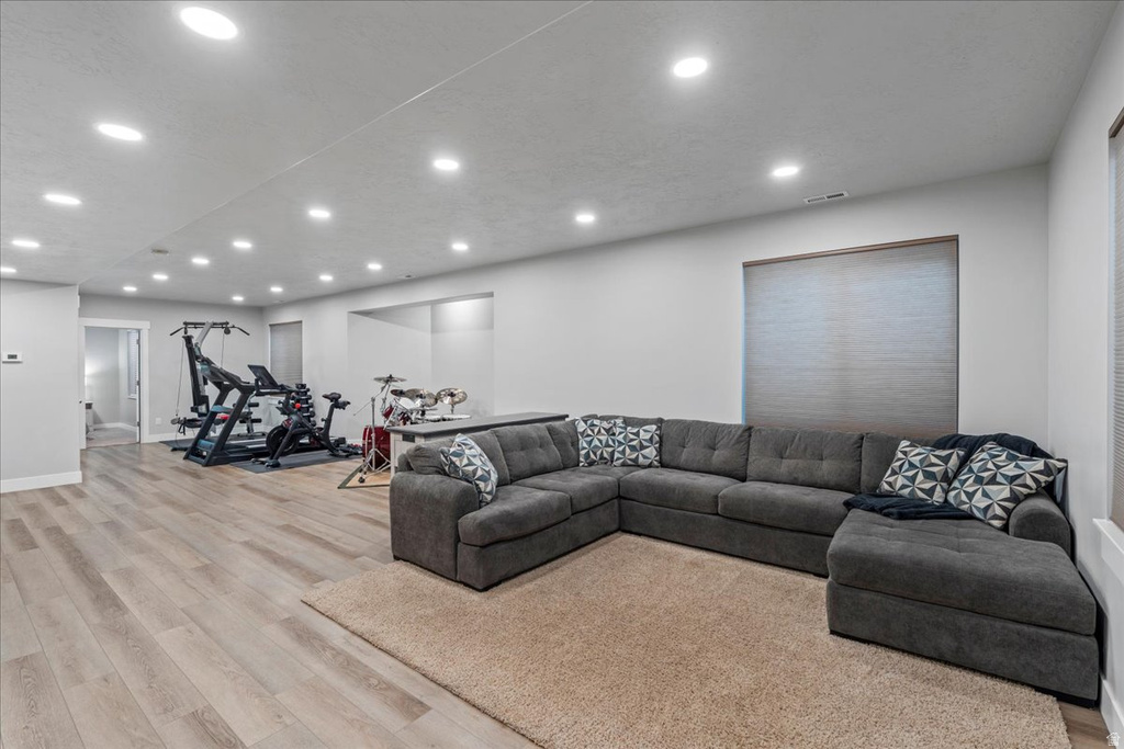 3376 W WATER CRESCENT PL South Jordan, UT 84095