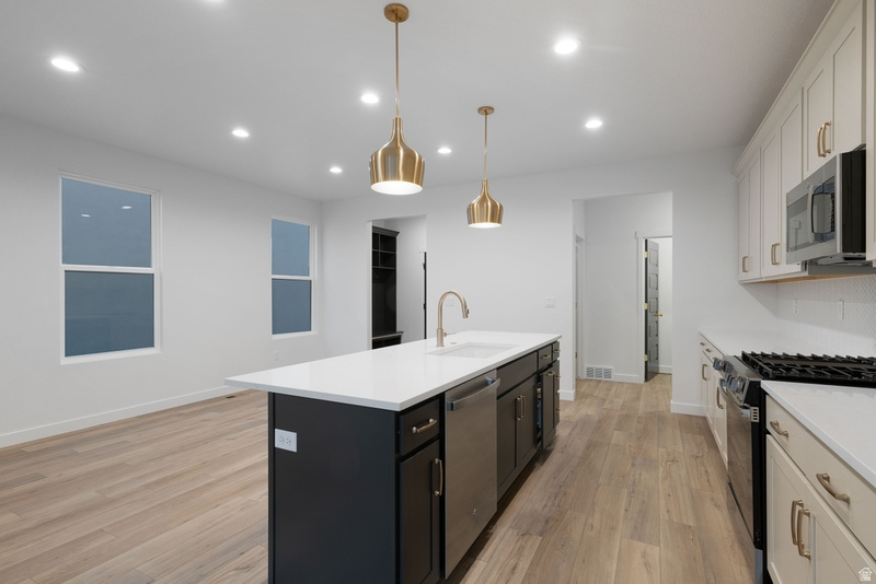 11563 S WATERCOURSE RD #102 South Jordan, UT 84009