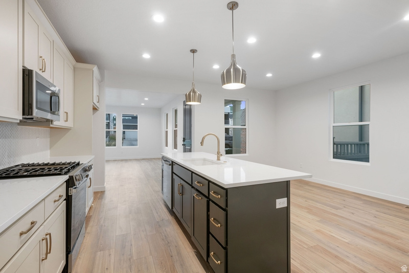 11563 S WATERCOURSE RD #102 South Jordan, UT 84009