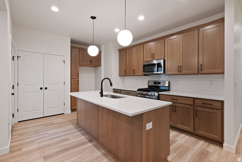 11569 S WATERCOURSE RD #101 South Jordan, UT 84009