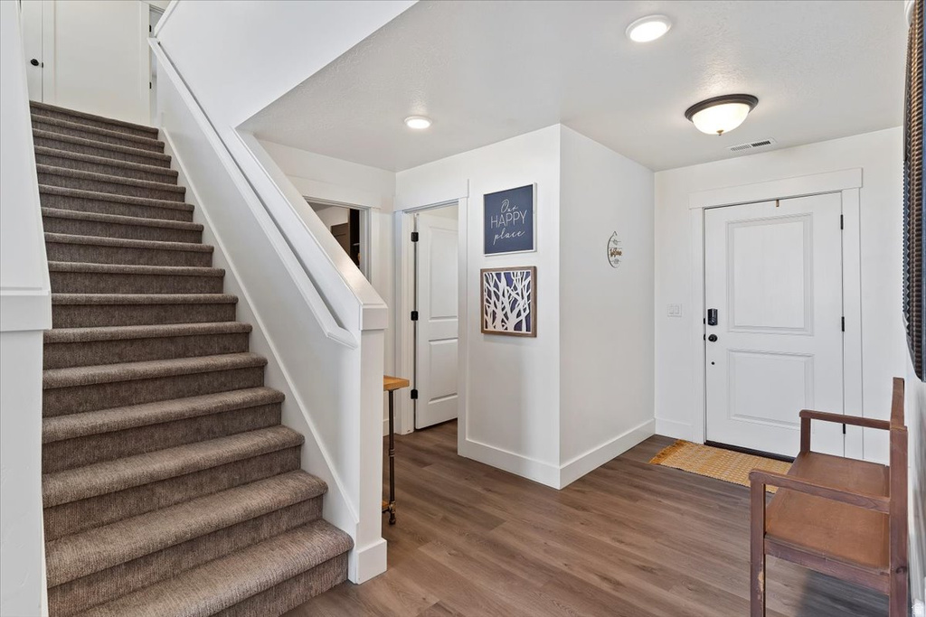 2440 W 2900 N Farr West, UT 84404