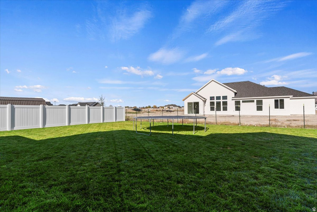 2440 W 2900 N Farr West, UT 84404