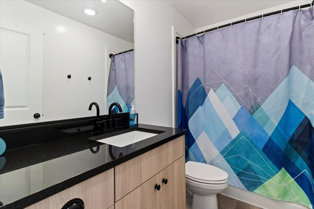 2440 W 2900 N Farr West, UT 84404