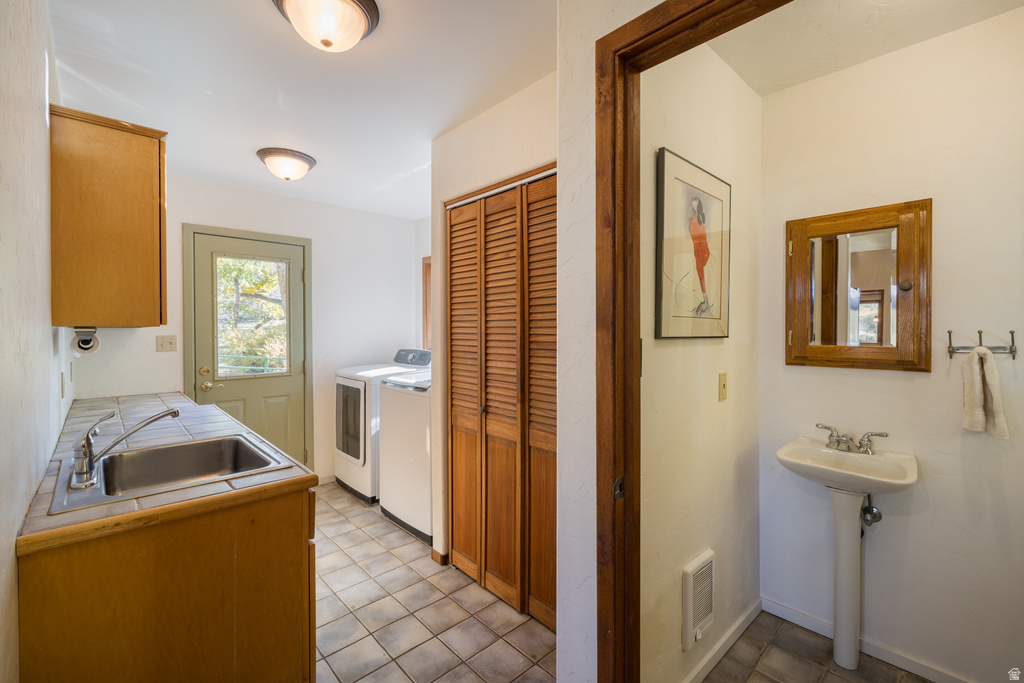 2927 S EAST BENCH RD Moab, UT 84532