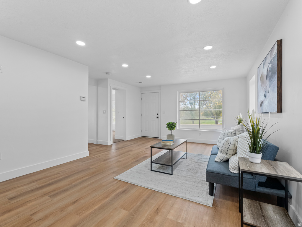 5245 S 900 E Murray, UT 84117