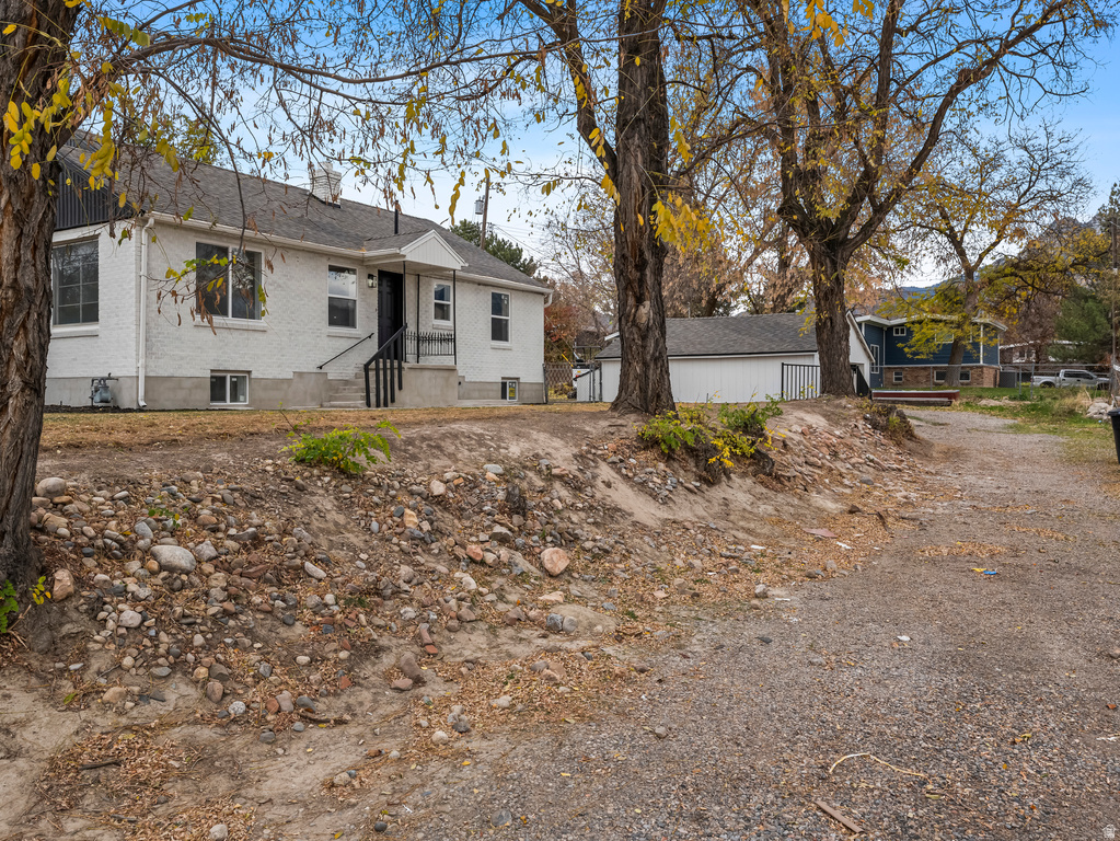 5245 S 900 E Murray, UT 84117