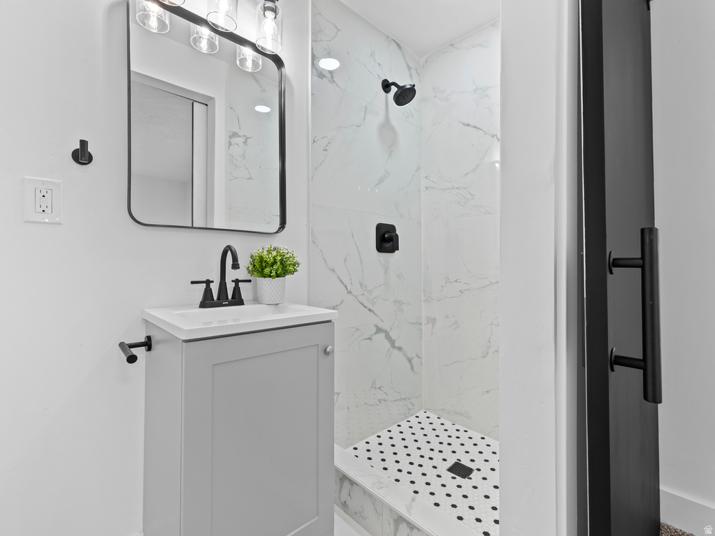 5245 S 900 E Murray, UT 84117