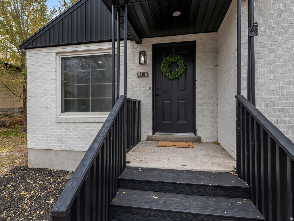 5245 S 900 E Murray, UT 84117