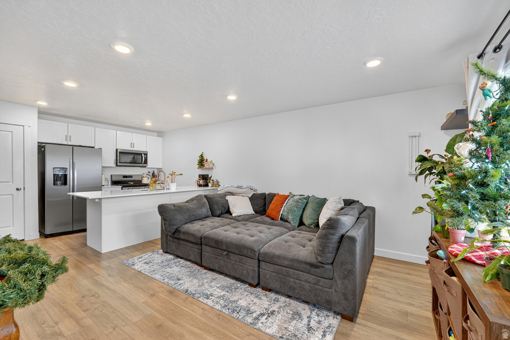 1154 E TRIDENT DR Saratoga Springs, UT 84045