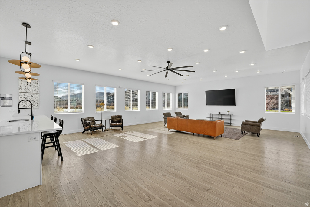 1154 E TRIDENT DR Saratoga Springs, UT 84045