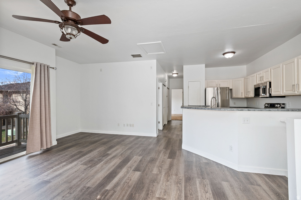 8467 S IVY SPRINGS LN West Jordan, UT 84081