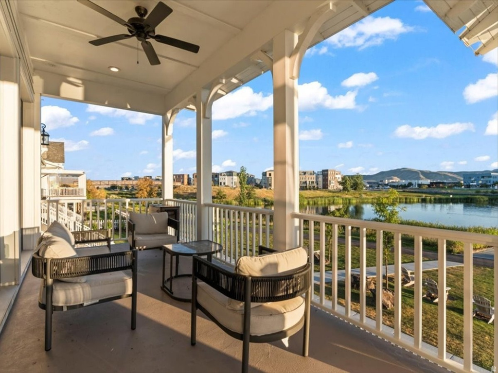 11064 S PADDLE BOARD WAY South Jordan, UT 84009