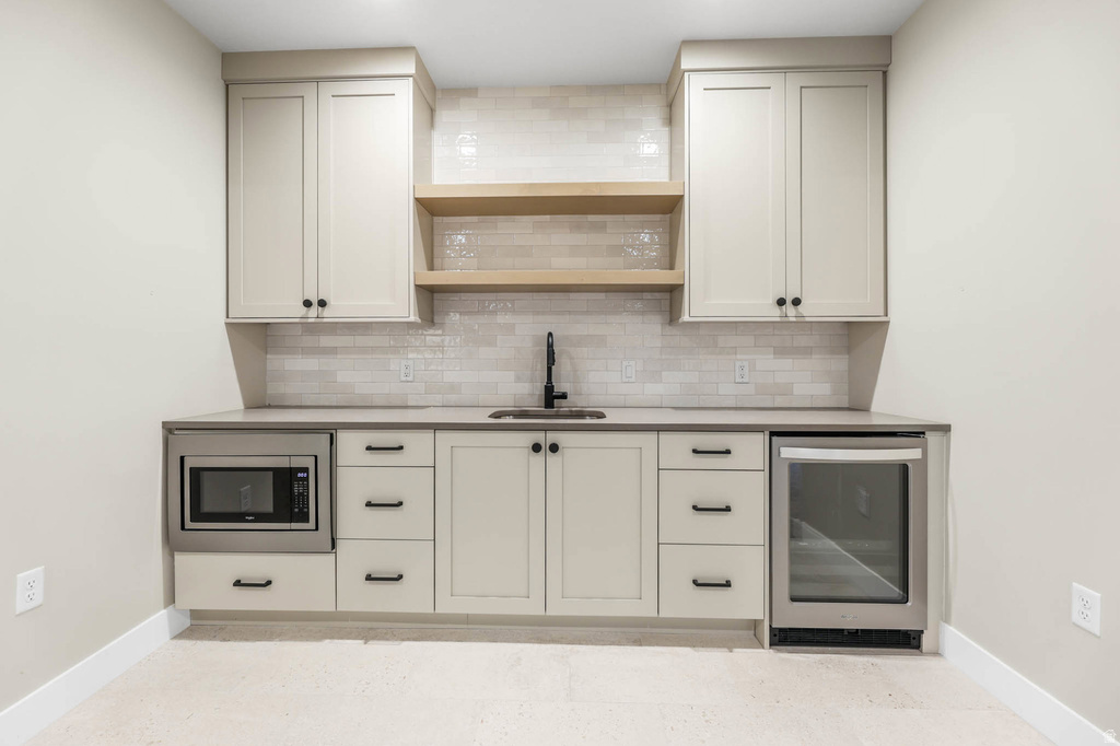 8043 S AMBROSIA LN West Jordan, UT 84081