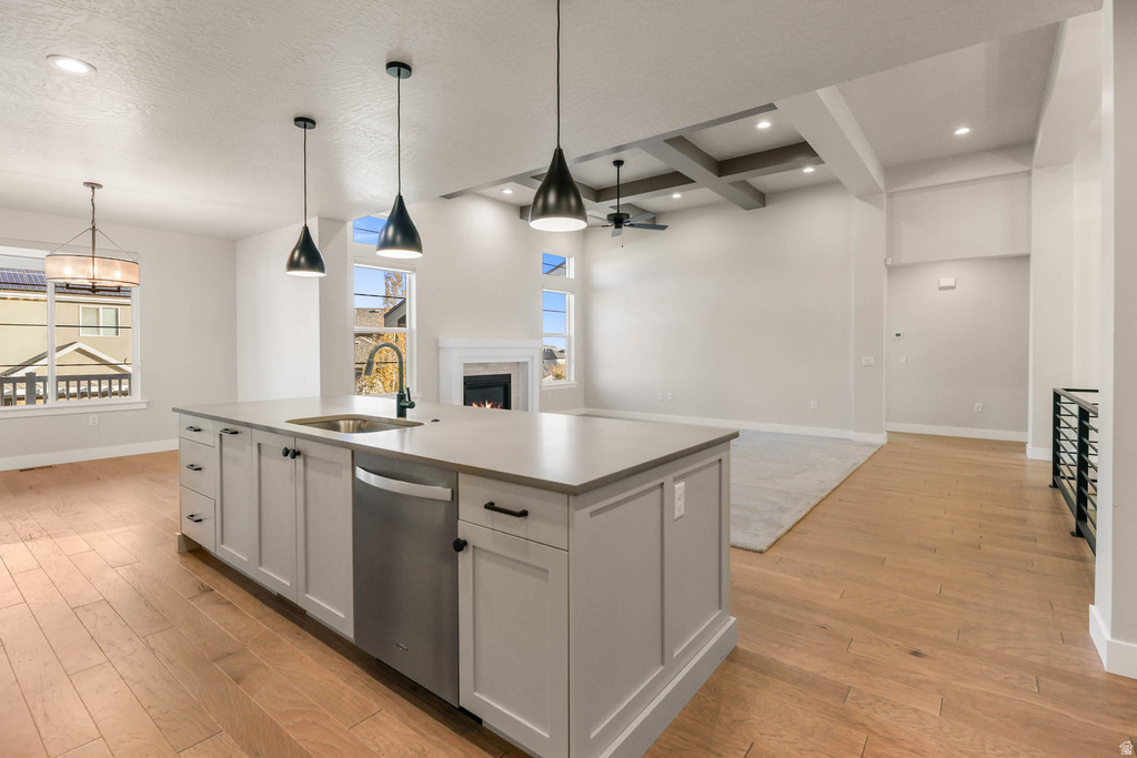 8043 S AMBROSIA LN West Jordan, UT 84081