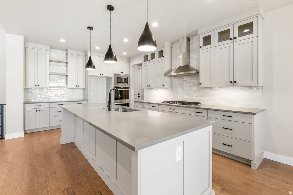 8043 S AMBROSIA LN West Jordan, UT 84081