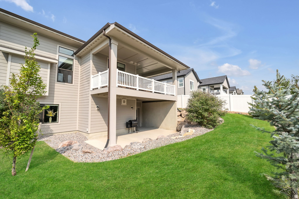 8043 S AMBROSIA LN West Jordan, UT 84081