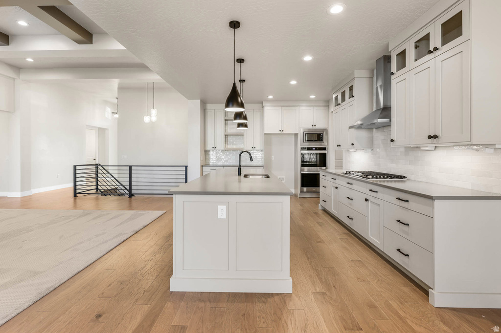 8043 S AMBROSIA LN West Jordan, UT 84081