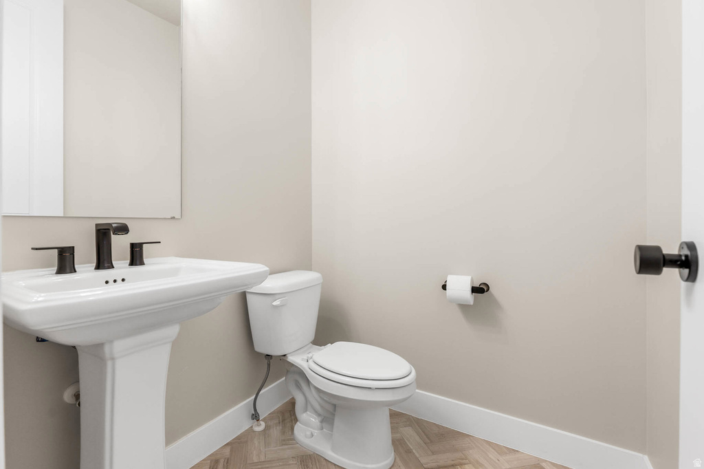 8043 S AMBROSIA LN West Jordan, UT 84081