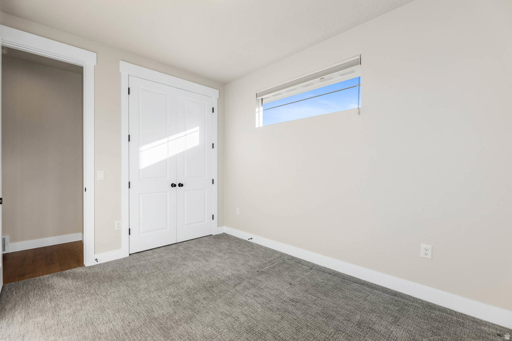 8043 S AMBROSIA LN West Jordan, UT 84081