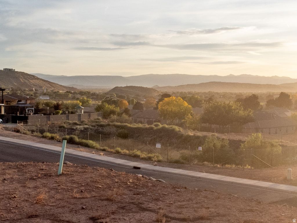 927 S SEMINOLE WAY Washington, UT 84780