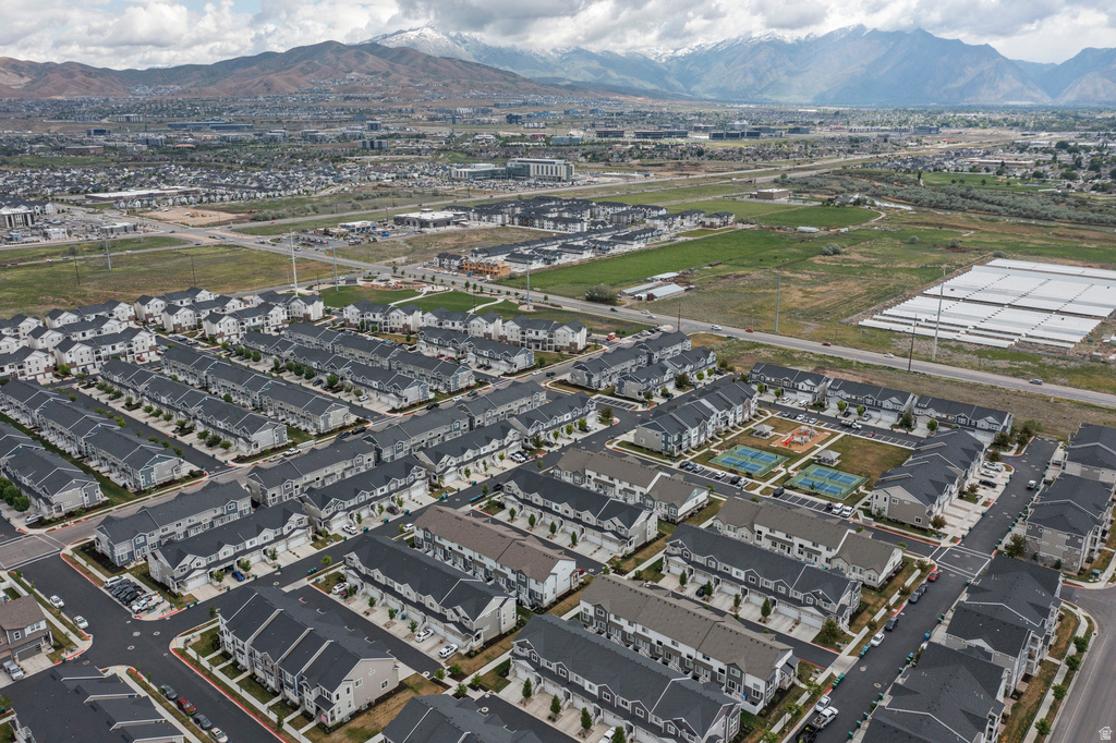 1624 N 3740 W Lehi, UT 84043